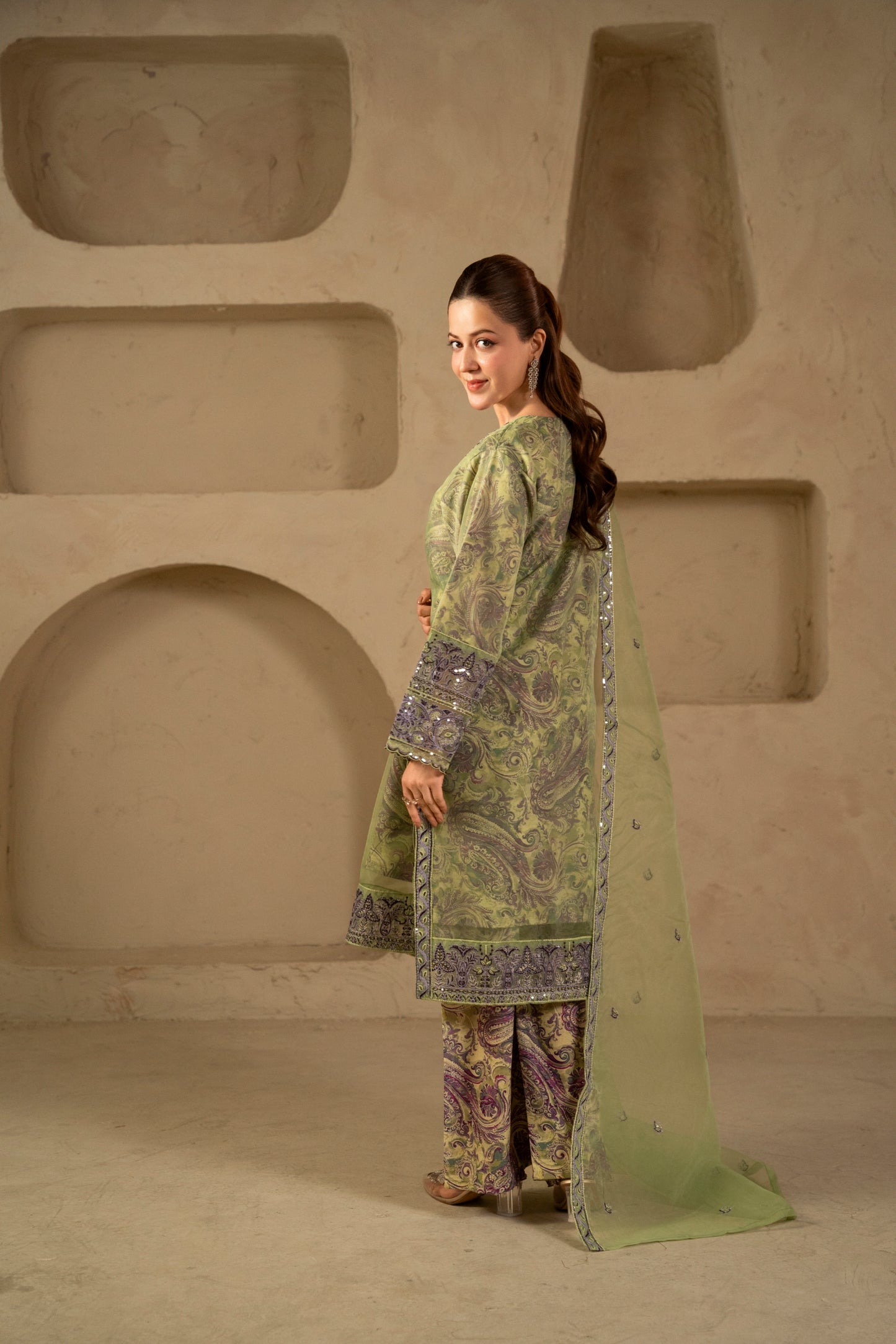 Gul Bahar (Pistachio Green)