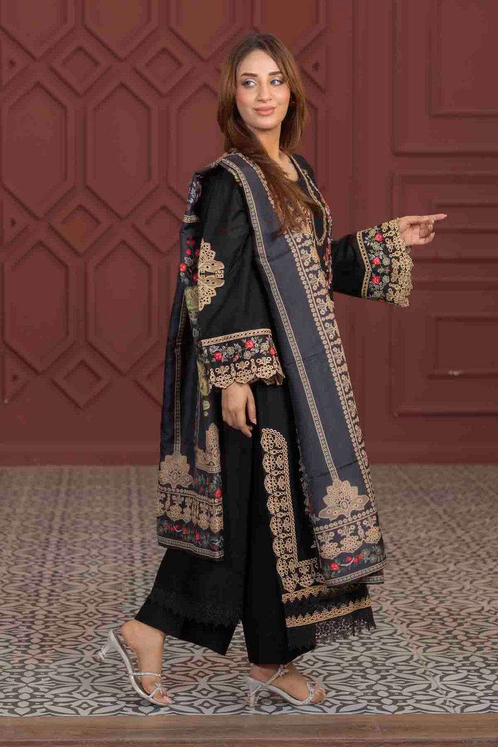 3 Piece Embroided Lawn Suit Elite