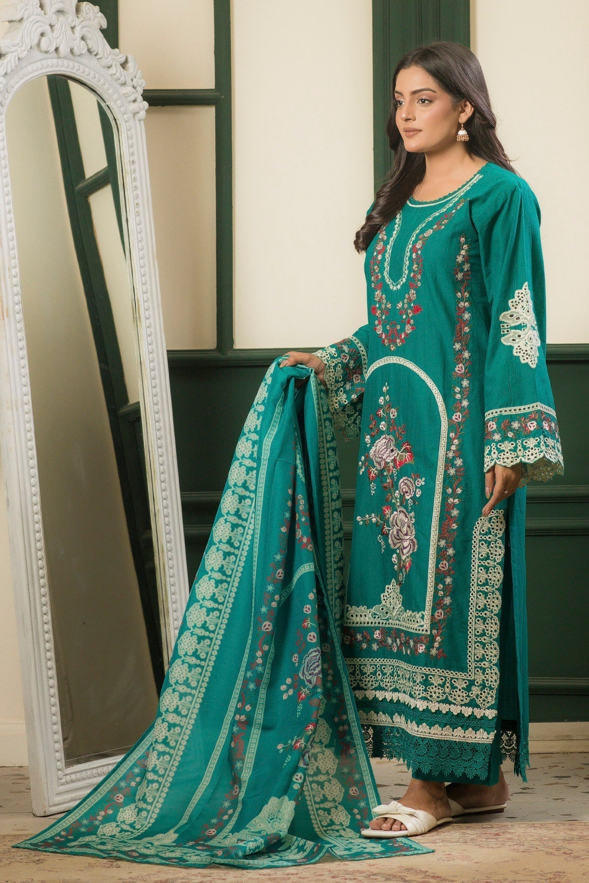 3 Piece Embroided Lawn Suit Elite