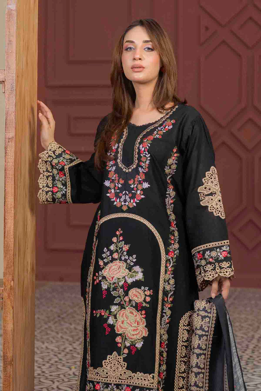 3 Piece Embroided Lawn Suit Elite