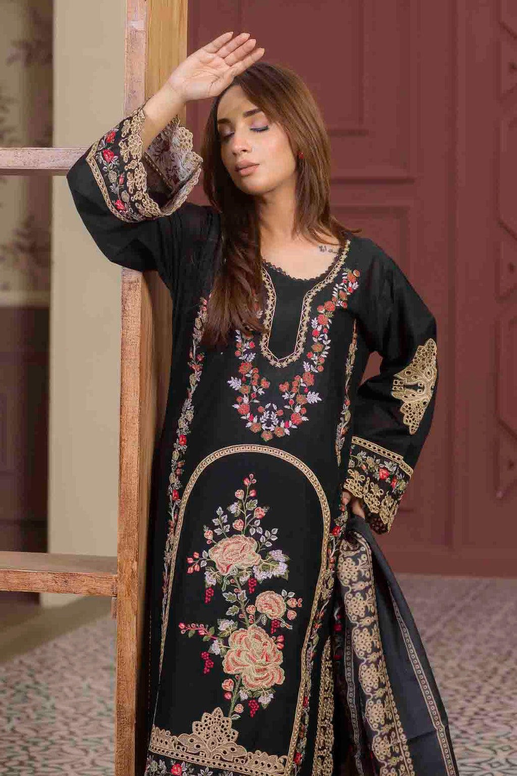 3 Piece Embroided Lawn Suit Elite