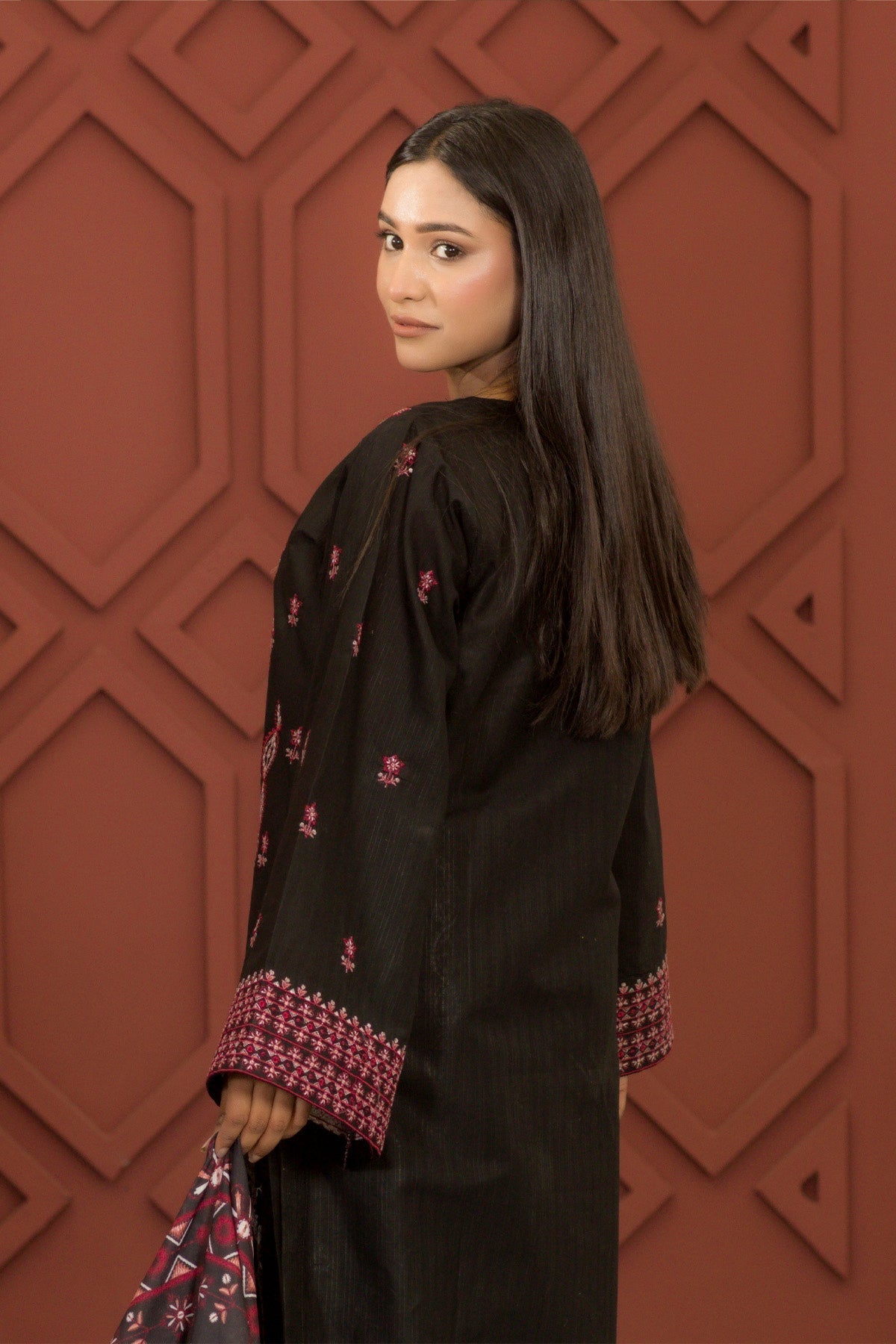 3 Piece Embroided Lawn Suit Elite