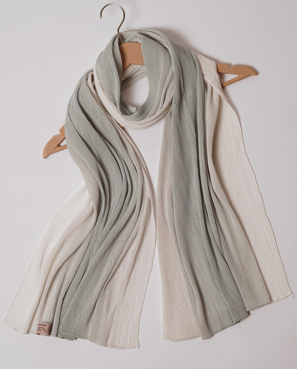 Ombre Pleated hijab-Moonlight Jade