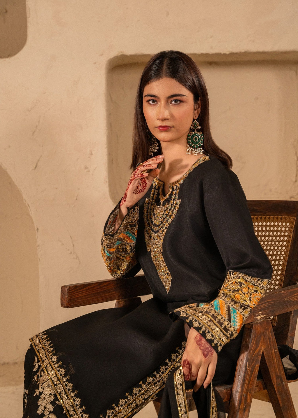 Zeen (Black)
