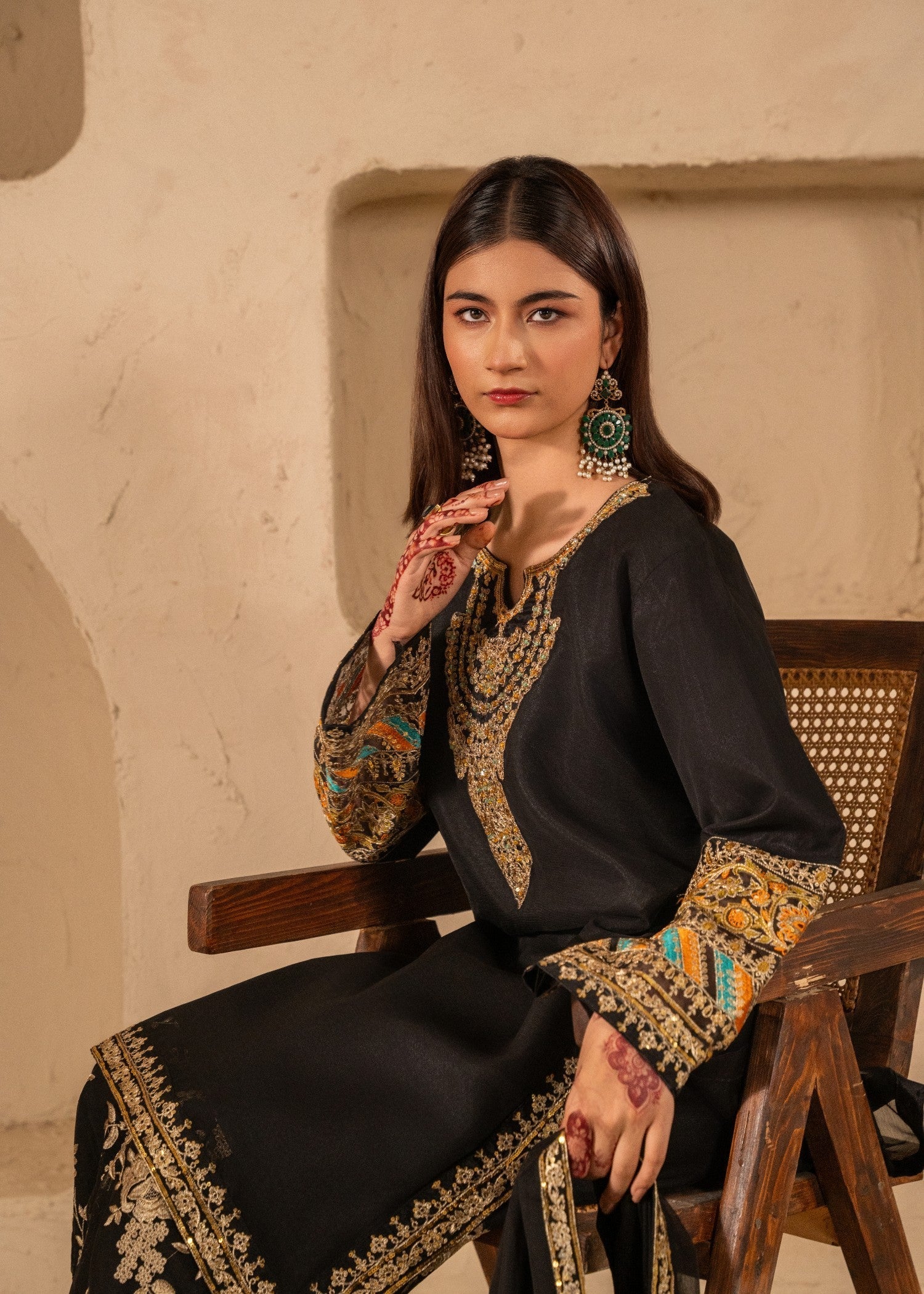 Zeen (Black)