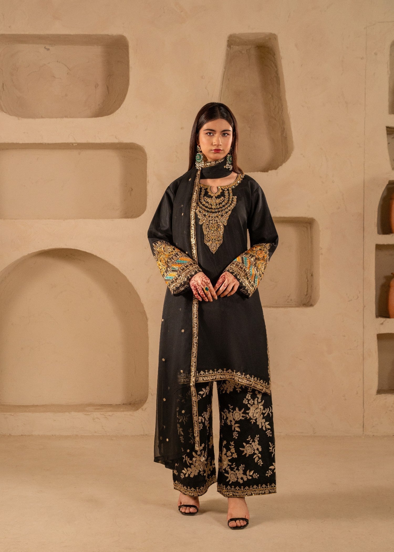 Zeen (Black)