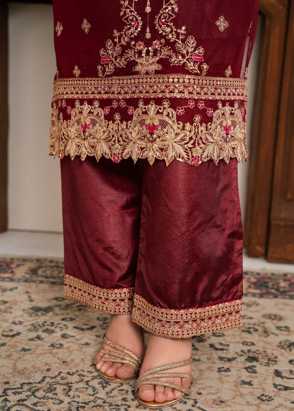 Gul (Maroon)