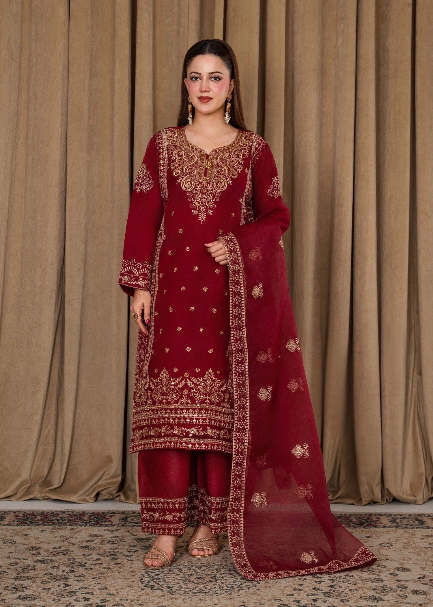 GULNAR (Maroon)