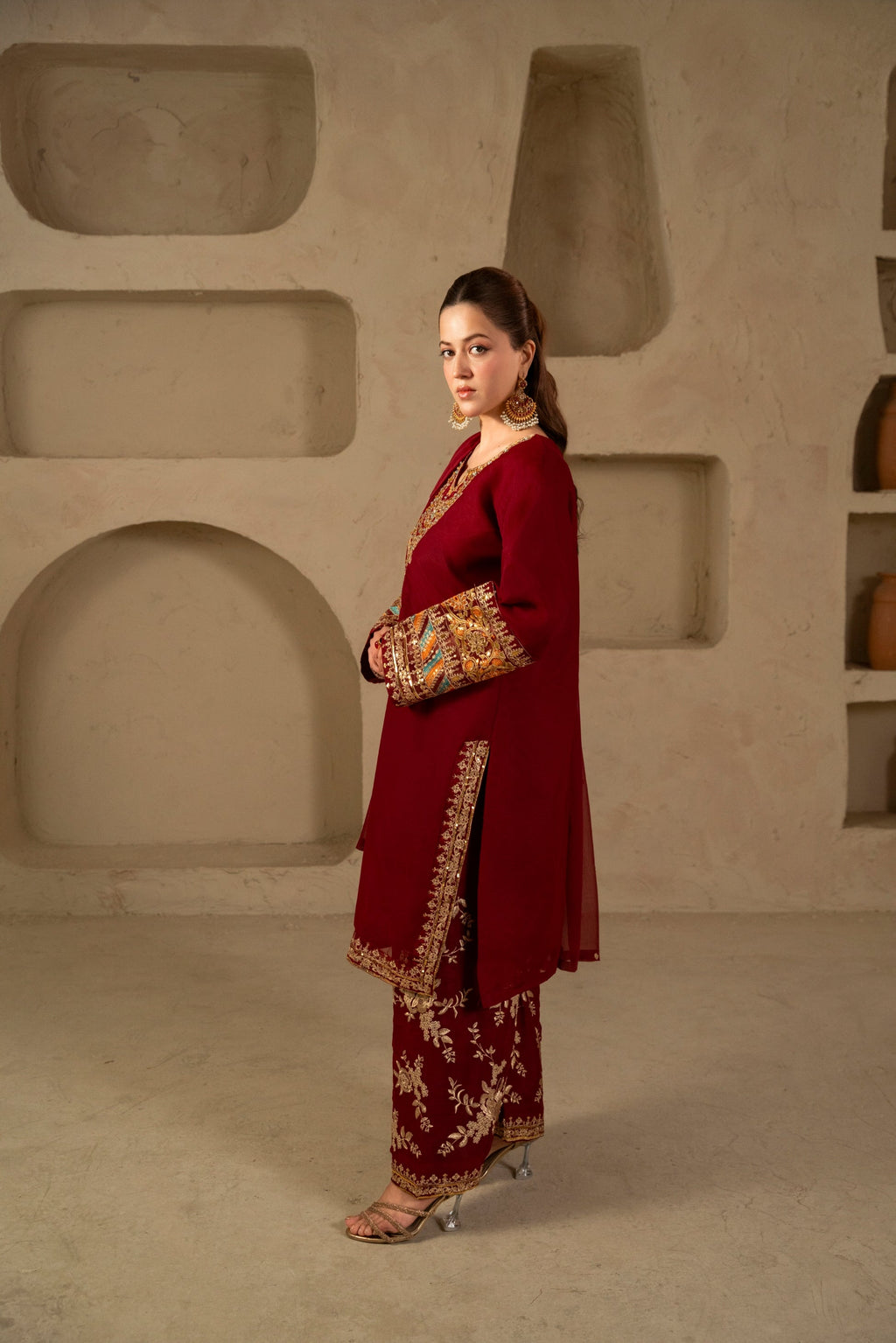 Zeen (Maroon)