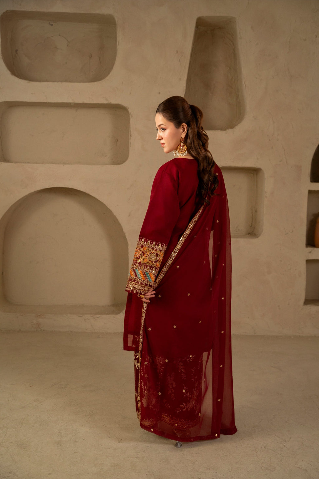 Zeen (Maroon)