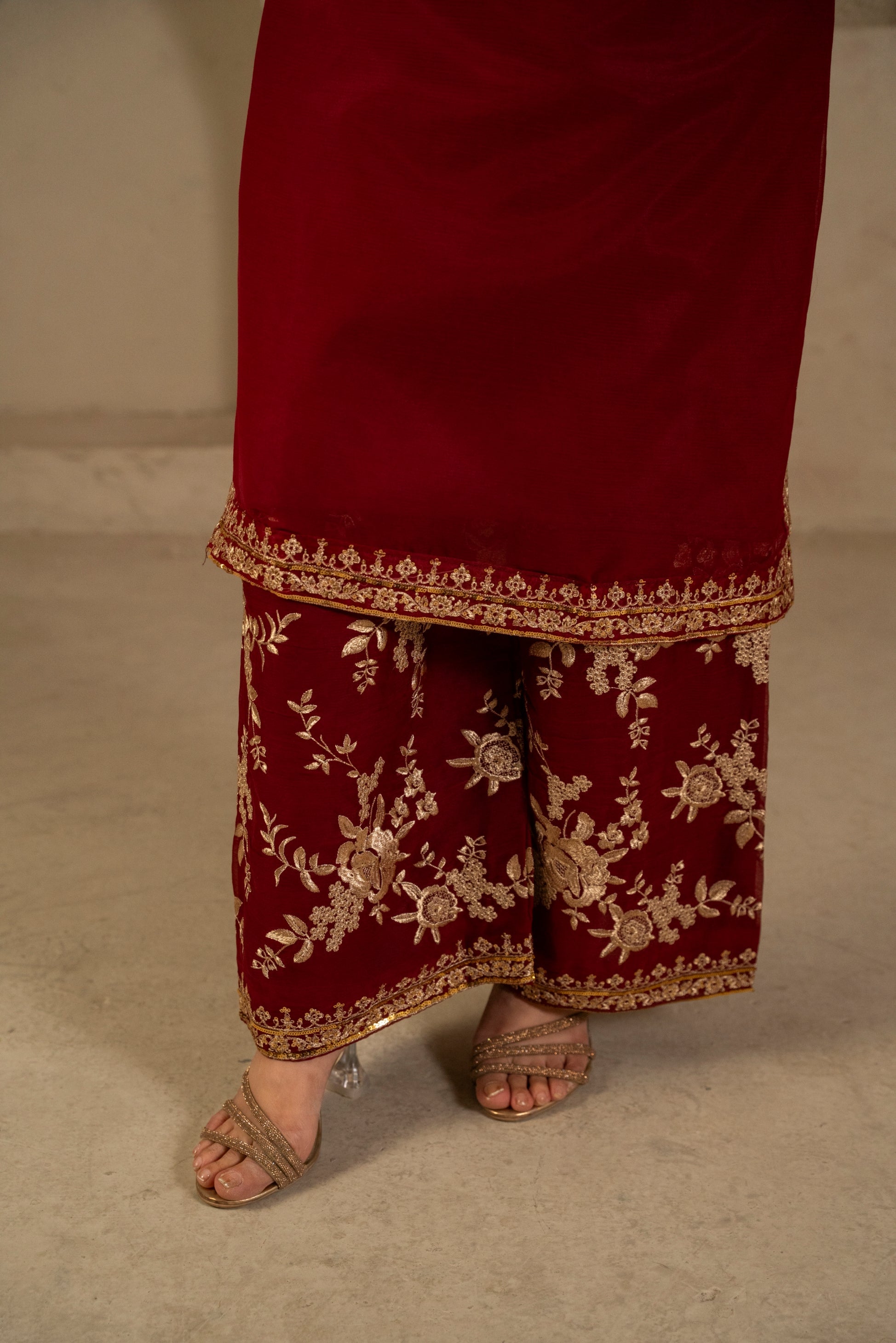 Zeen (Maroon)