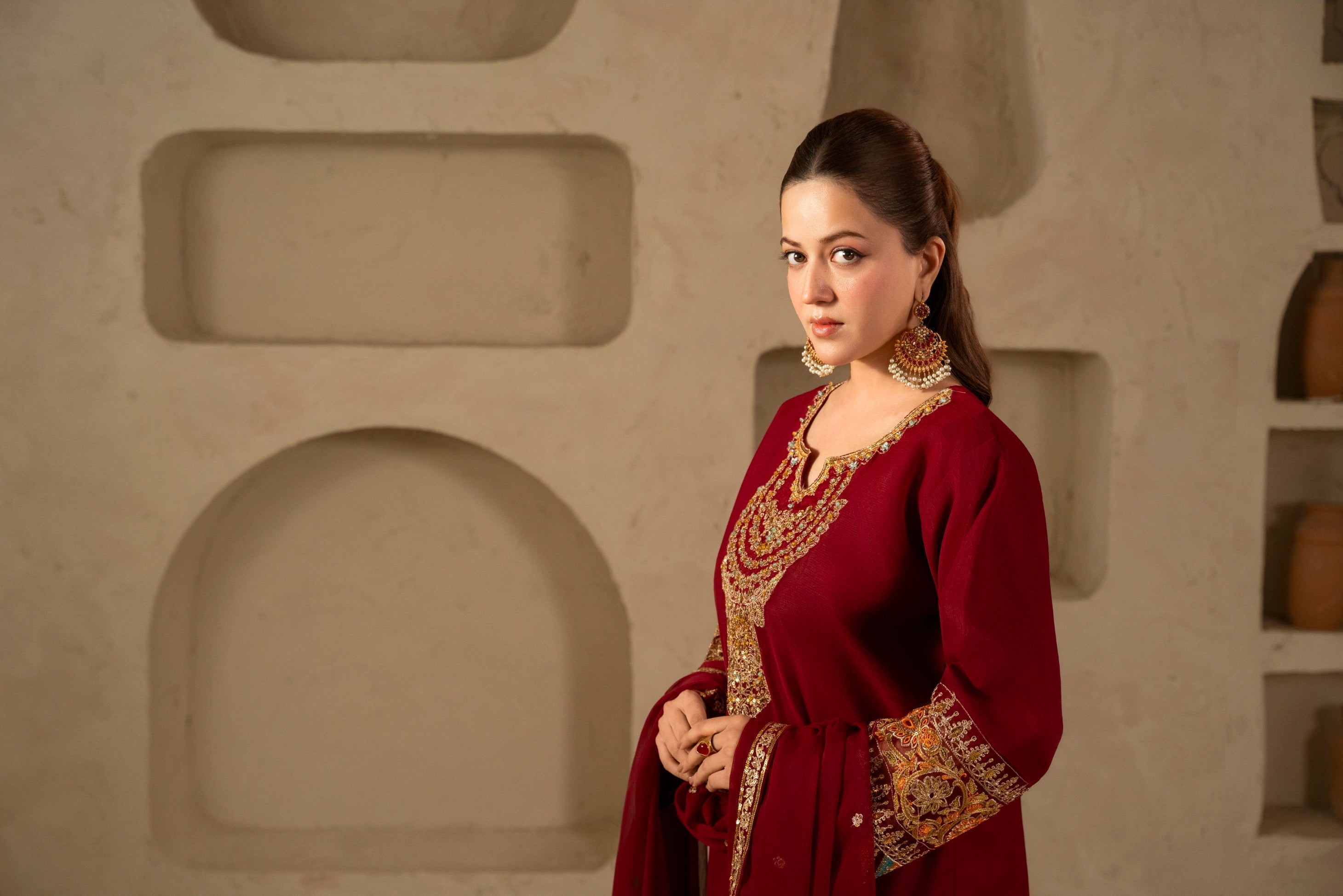 Zeen (Maroon)