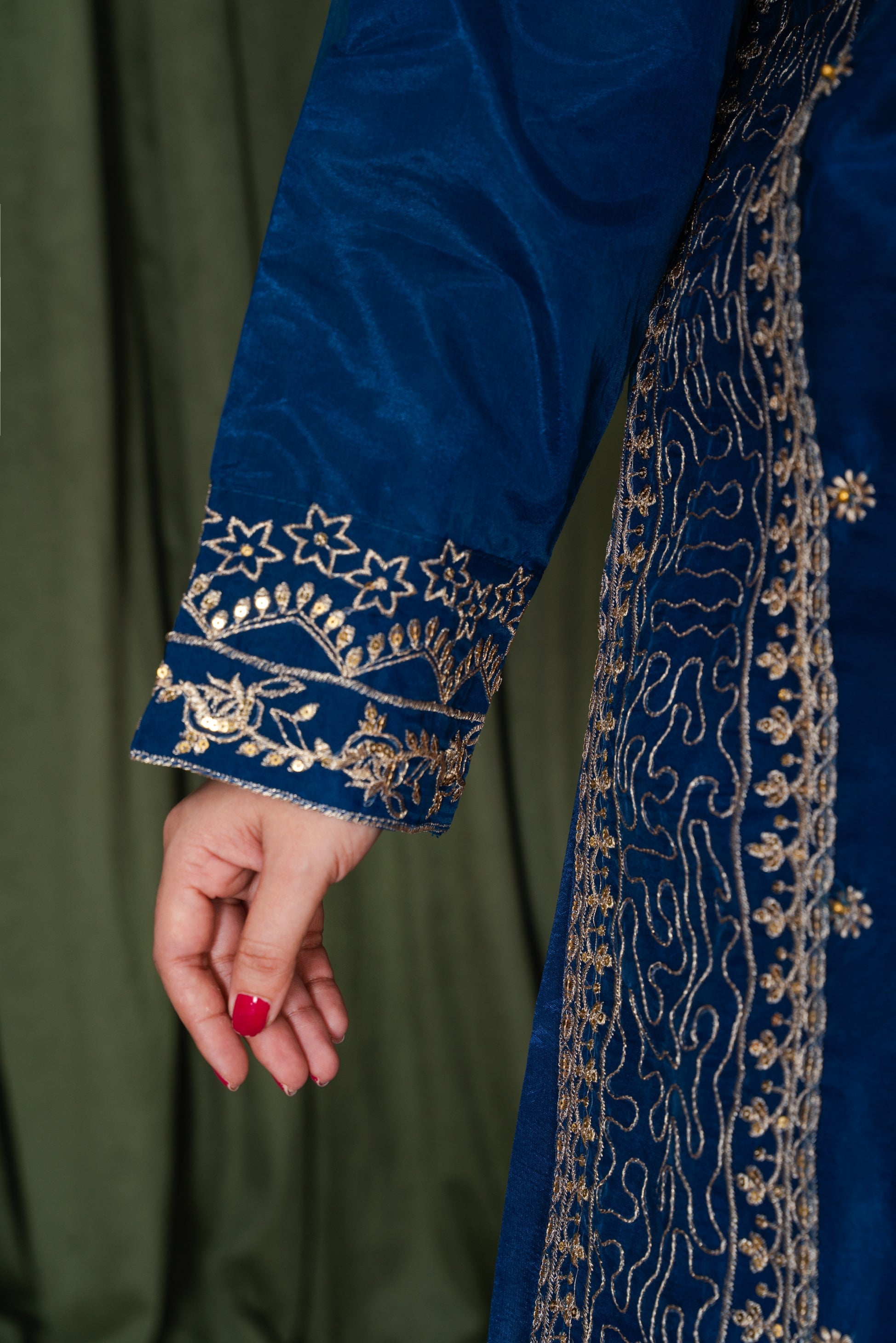 Gulnar (Blue)