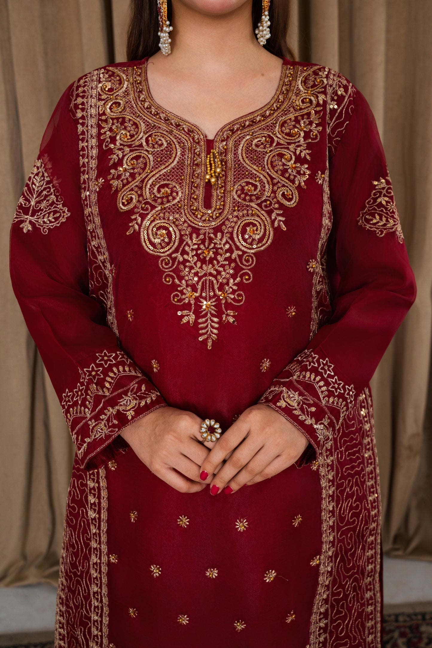 GULNAR (Maroon)