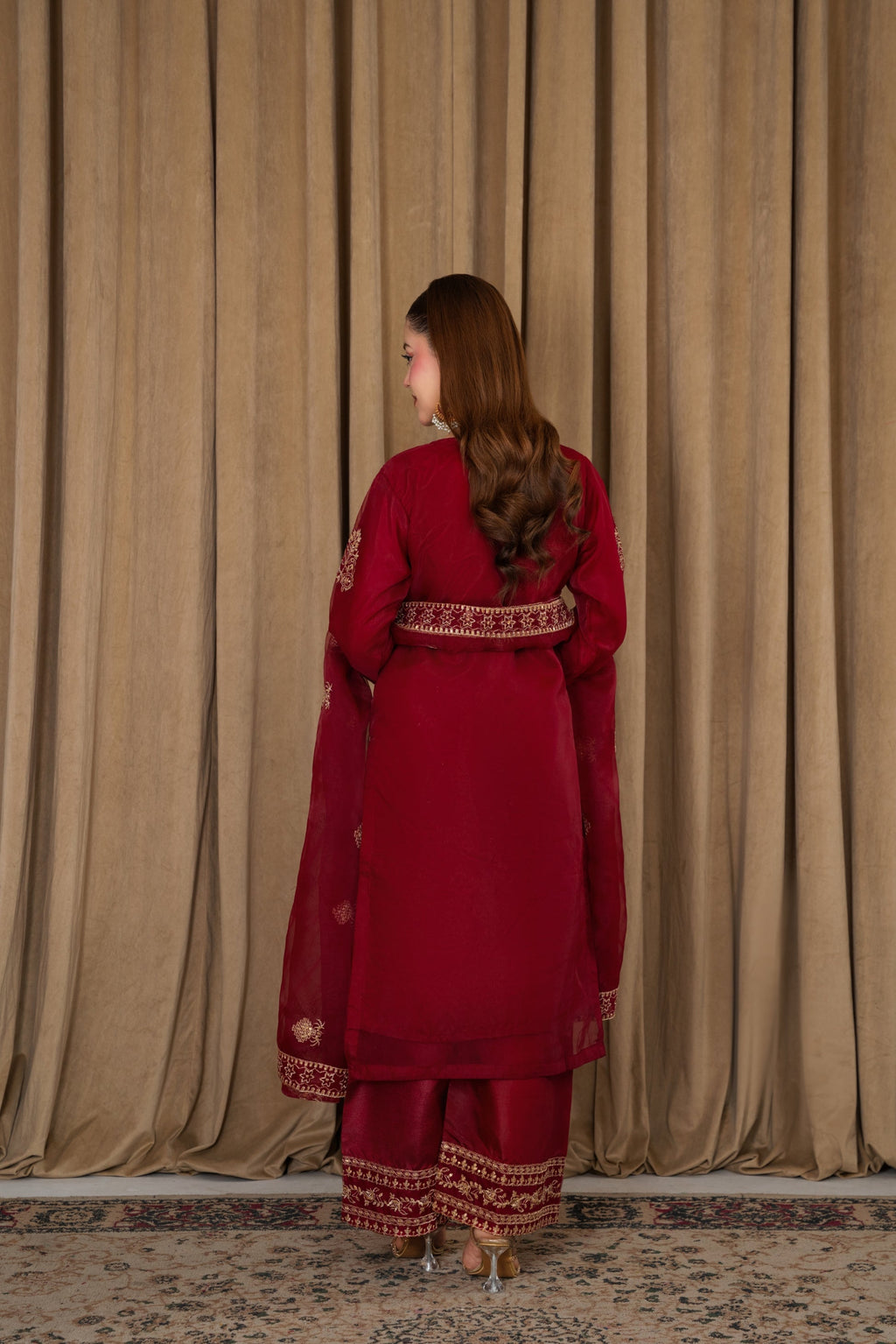 GULNAR (Maroon)