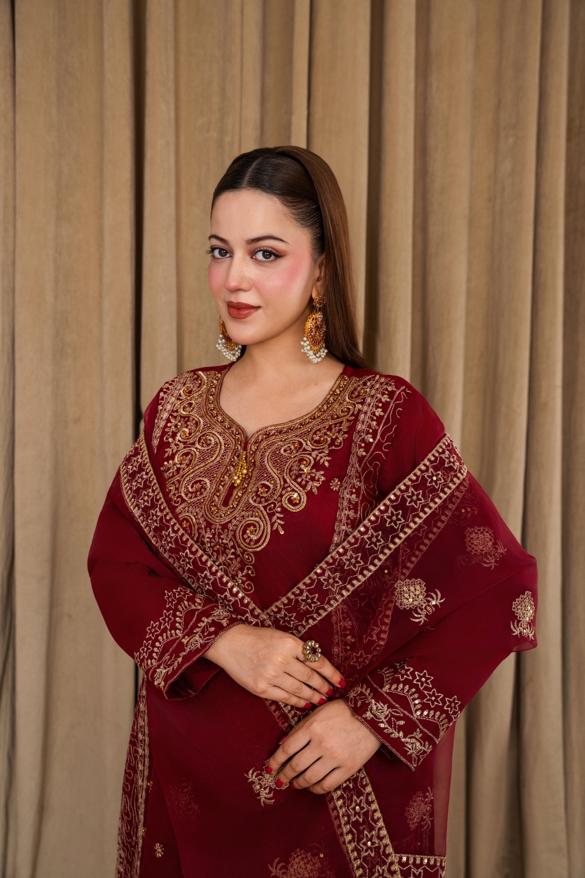 GULNAR (Maroon)